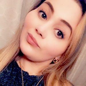 Meet your Posher, Kenia